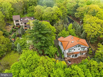 $1,950,000 | 105-107 Attitash Lane, Tafton, PA 18464