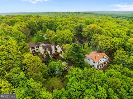 $1,950,000 | 105-107 Attitash Lane, Tafton, PA 18464