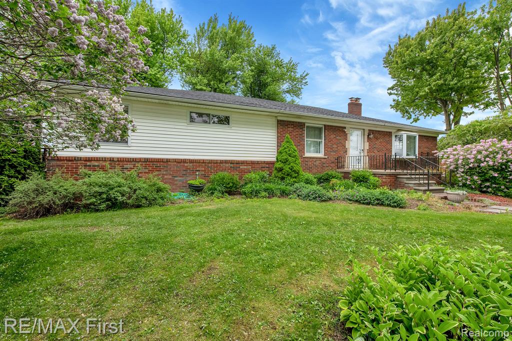 20495 23 Mile Road Macomb, MI 48042 - Photo 3 of 33
