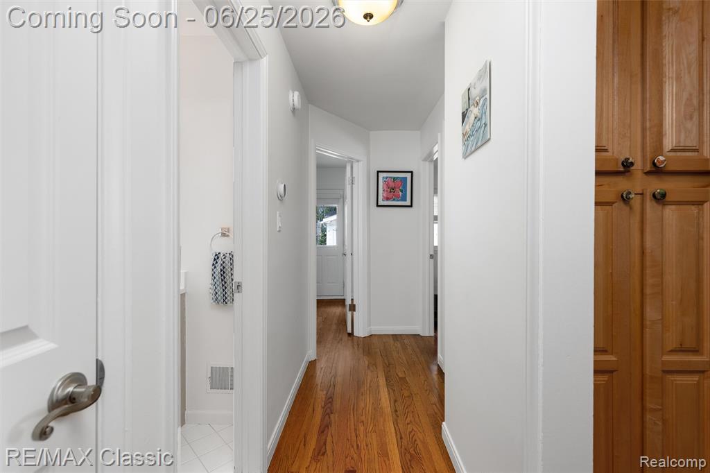 605 Fernwood Road Royal Oak, MI 48067 - Photo 10 of 40