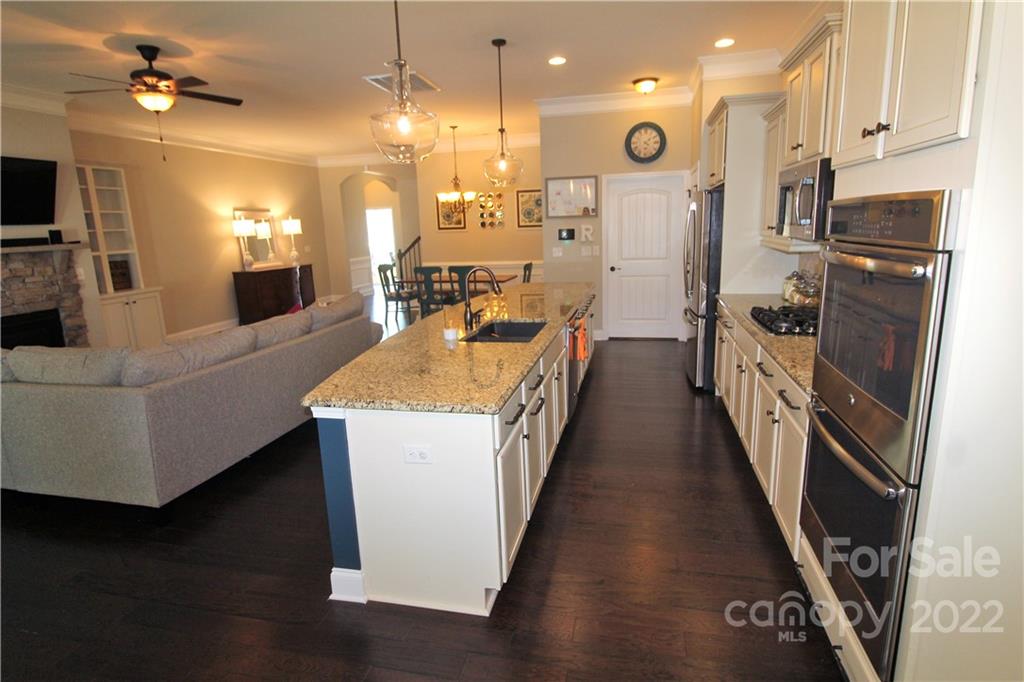 1028 Jack Pine Road Clover, SC 29710 - Photo 10 of 30 Gallery Image 10