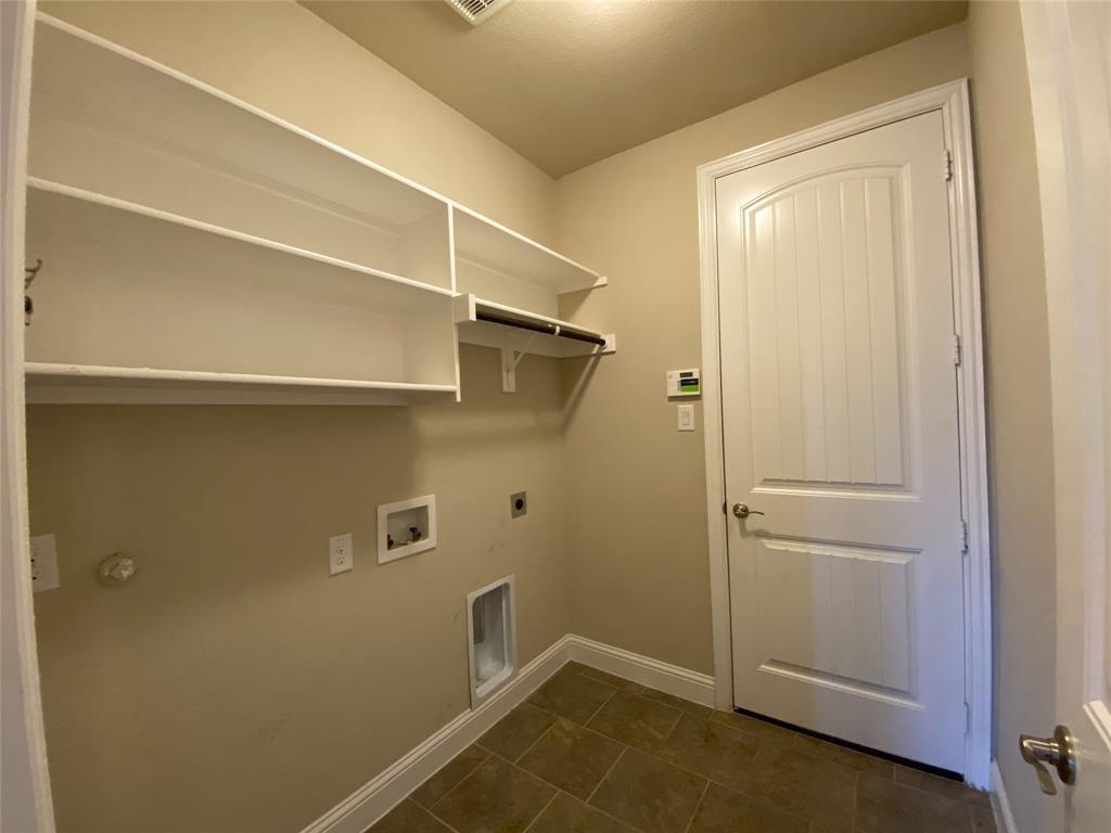 927 Bentley Drive Roanoke, TX 76262 - Photo 15 of 33