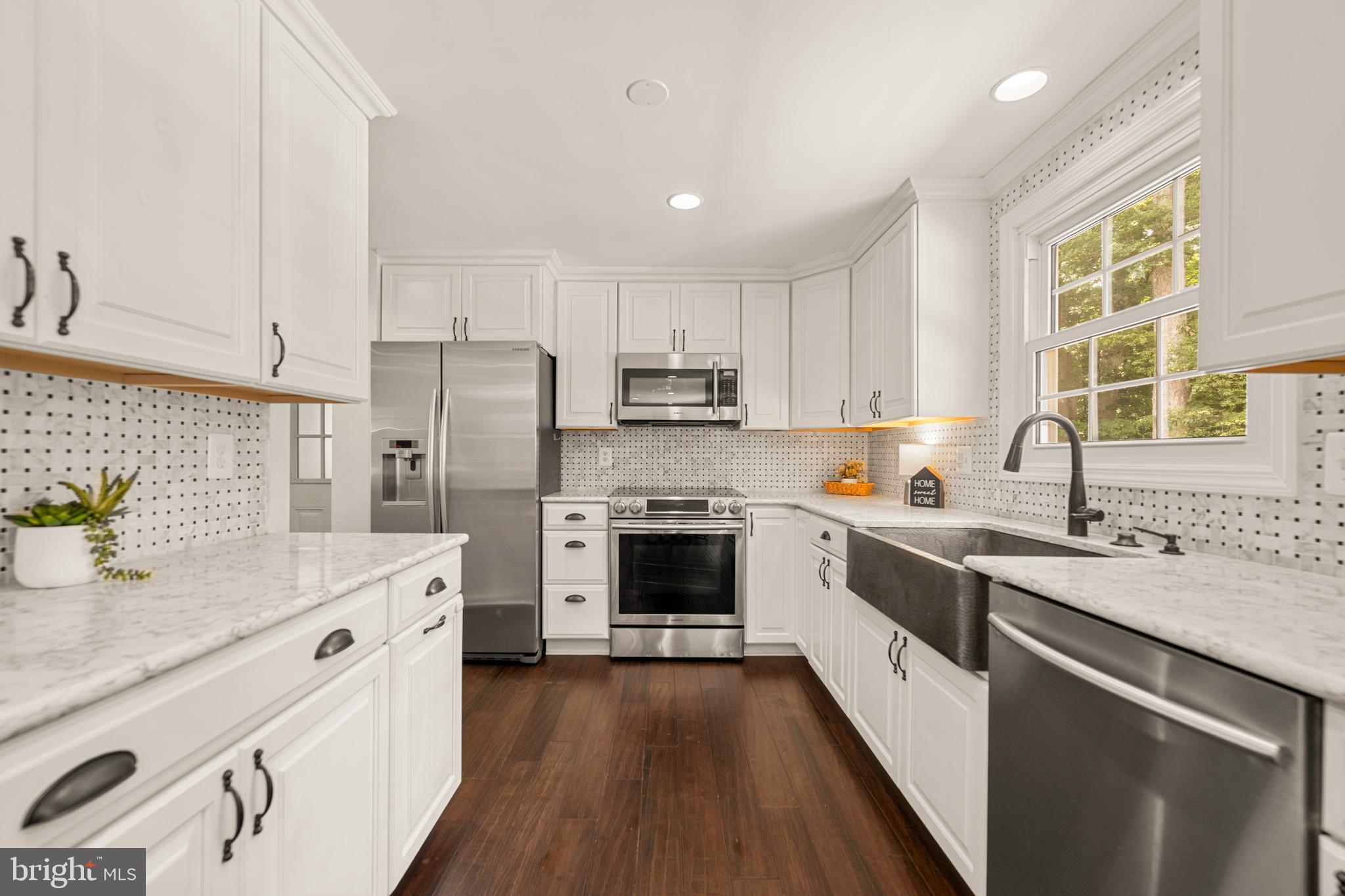 8044 Winding Way Court Springfield, VA 22153 - Photo 3 of 51 Kitchen