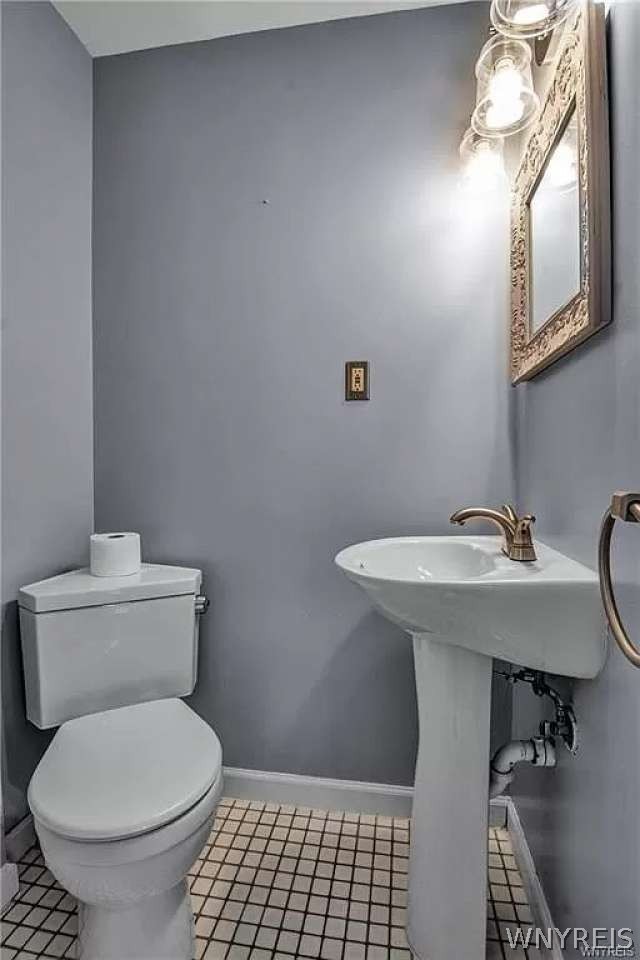 4961 Creek Rd Extension Lewiston, NY 14092 - Photo 11 of 20