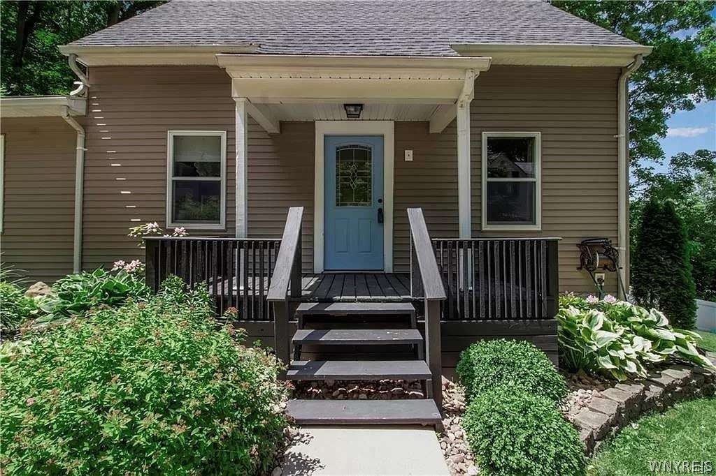 4961 Creek Rd Extension Lewiston, NY 14092 - Photo 2 of 20