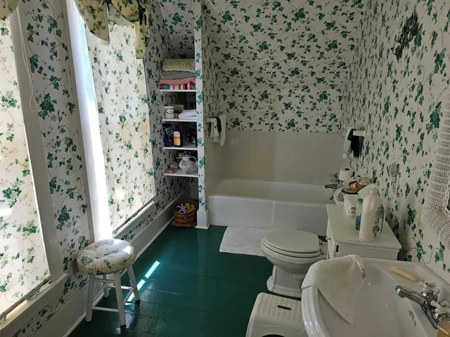 $260,000 | 86389 245th Street, Albert Lea, MN 56007