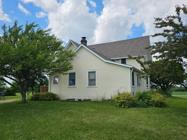 $260,000 | 86389 245th Street, Albert Lea, MN 56007