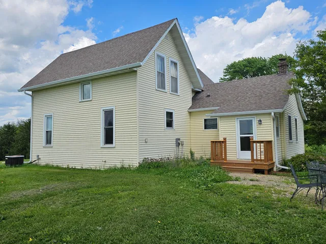 $260,000 | 86389 245th Street, Albert Lea, MN 56007