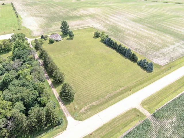 $260,000 | 86389 245th Street, Albert Lea, MN 56007