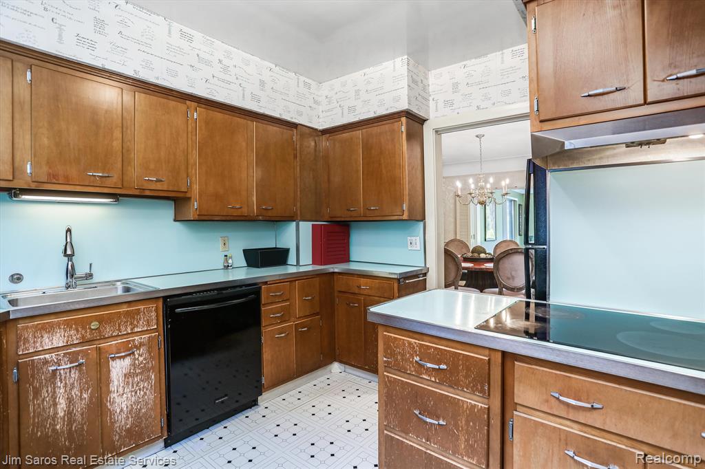 607 Neff Road Grosse Pointe, MI 48230 - Photo 13 of 23