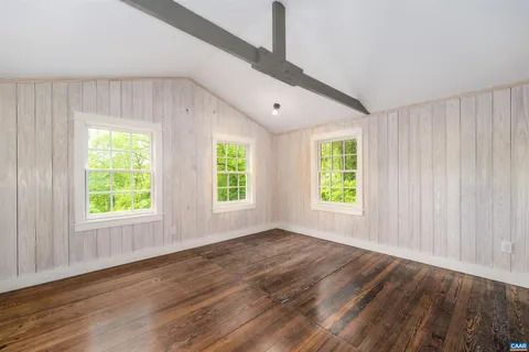 $400,000 | 2068 Lakeside Drive, Charlottesville, VA 22901