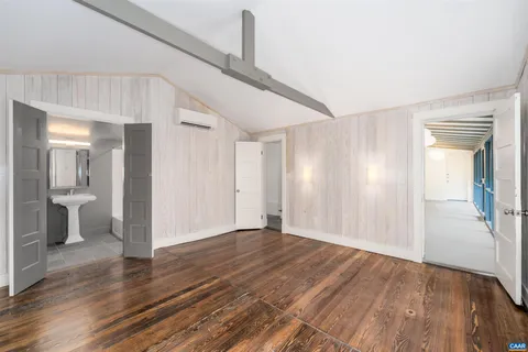 $400,000 | 2068 Lakeside Drive, Charlottesville, VA 22901
