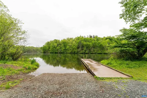 $400,000 | 2068 Lakeside Drive, Charlottesville, VA 22901