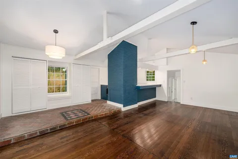 $400,000 | 2068 Lakeside Drive, Charlottesville, VA 22901