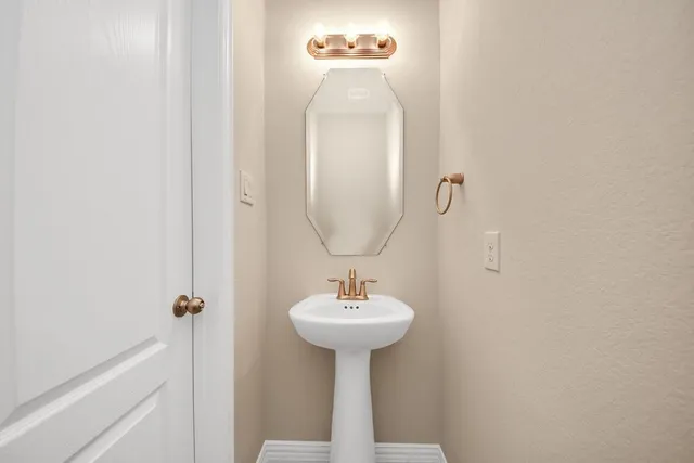 $2,200 | 32903 Silver Meadow Way, Brookshire, TX 77423