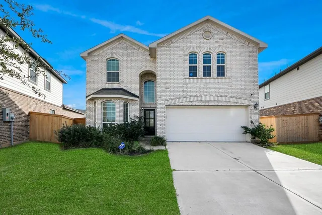 $2,200 | 32903 Silver Meadow Way, Brookshire, TX 77423