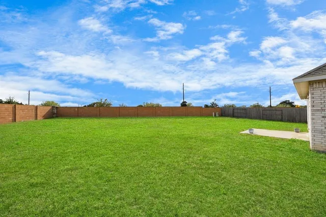 $2,200 | 32903 Silver Meadow Way, Brookshire, TX 77423