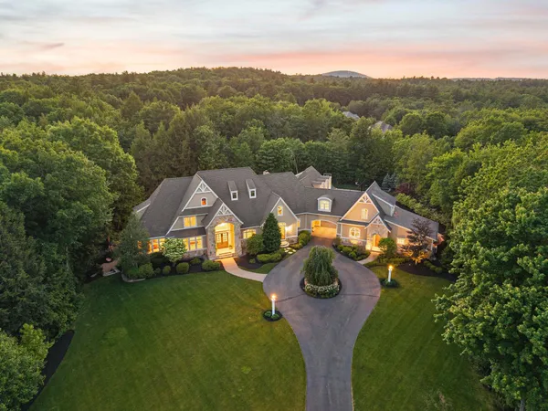 $4,500,000 | 1 Willowbrook Court, Bedford, NH 03110