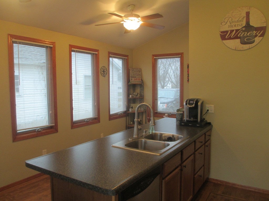 102 Walnut Street Tipton, IA 52772 - Photo 7 of 25 Gallery Image 7
