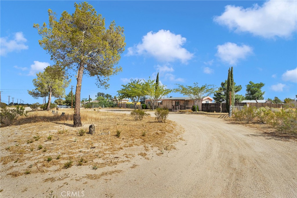 10124 Sunset Road Victorville, CA 92392 - Photo 2 of 21 Gallery Image 2