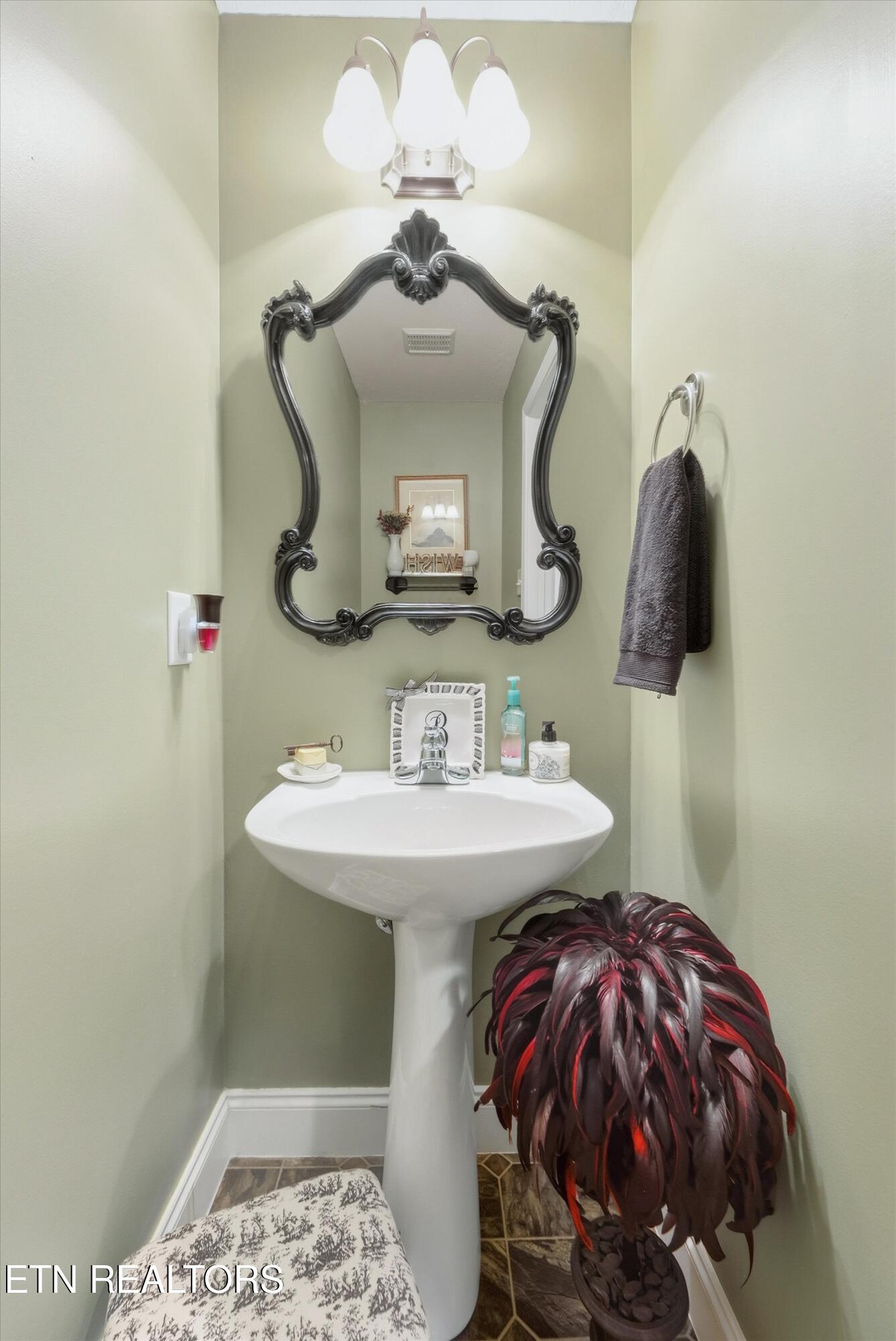 5616 Brown Gap Road Knoxville, TN 37918 - Photo 30 of 40 32-5616 Brown Gap Rd24