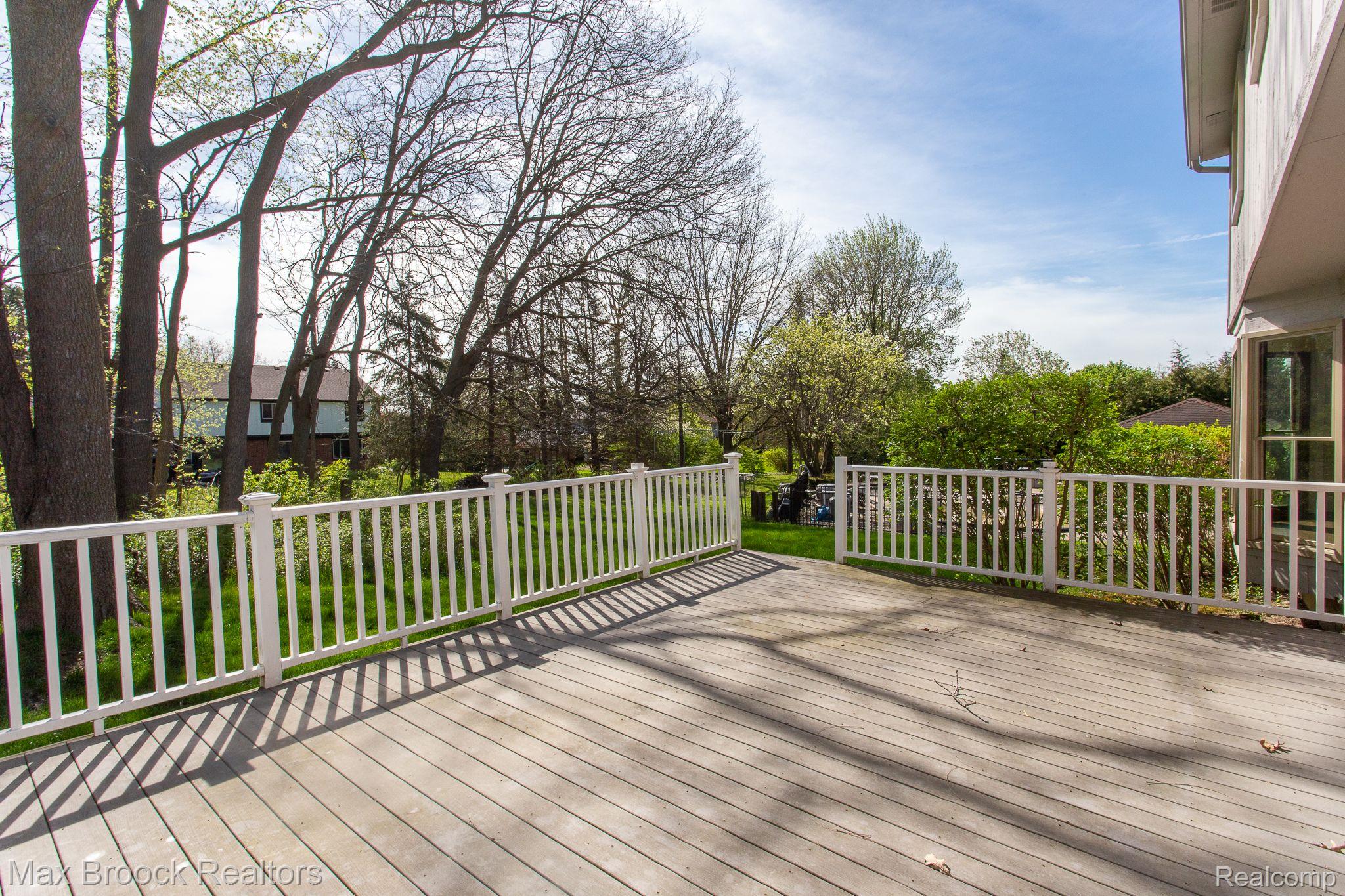 1772 North Kilburn Road Rochester, MI 48306 - Photo 17 of 49 Gallery Image 17