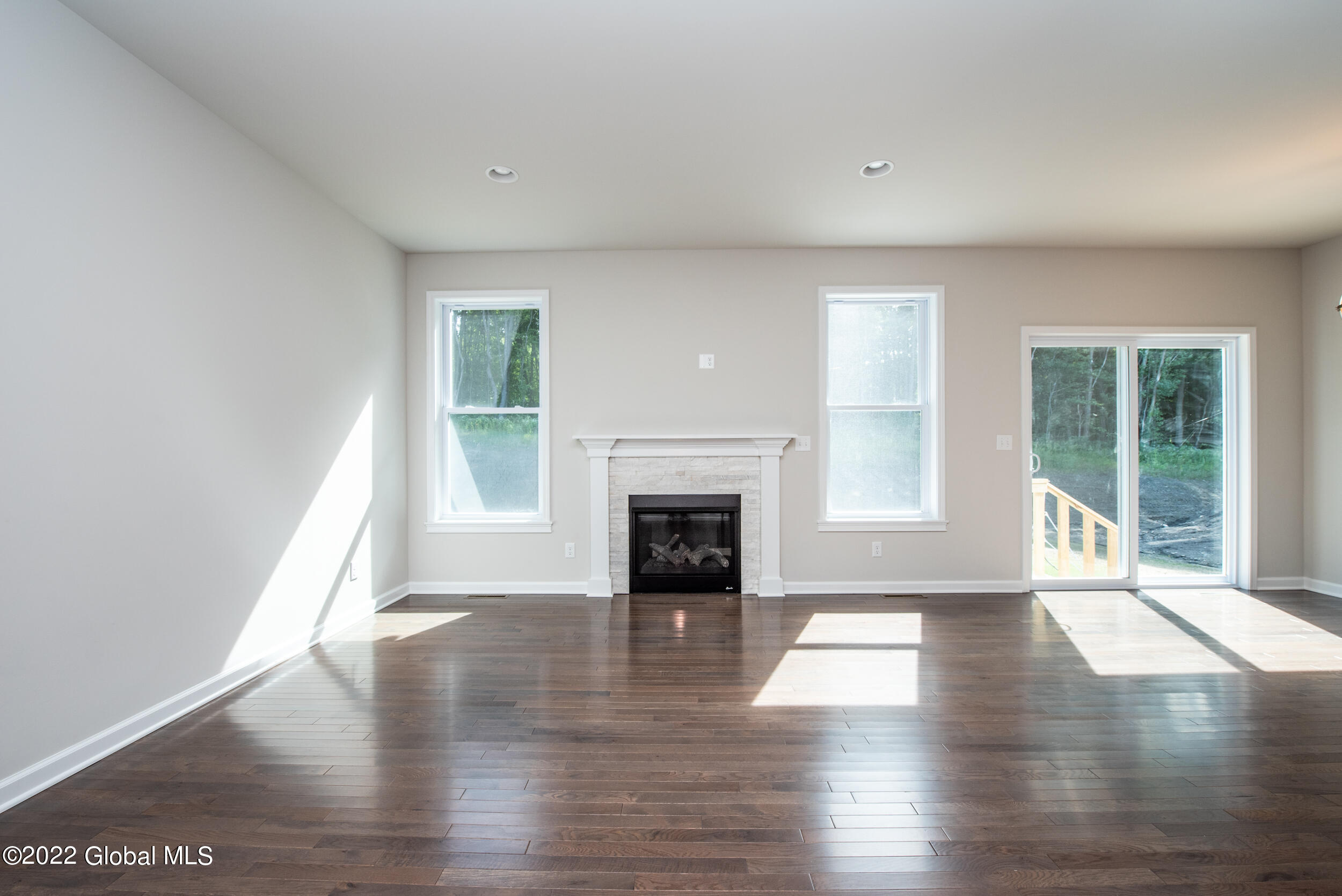 3 Pine Bush Road Schenectady, NY 12304 - Photo 11 of 24 REN_5313