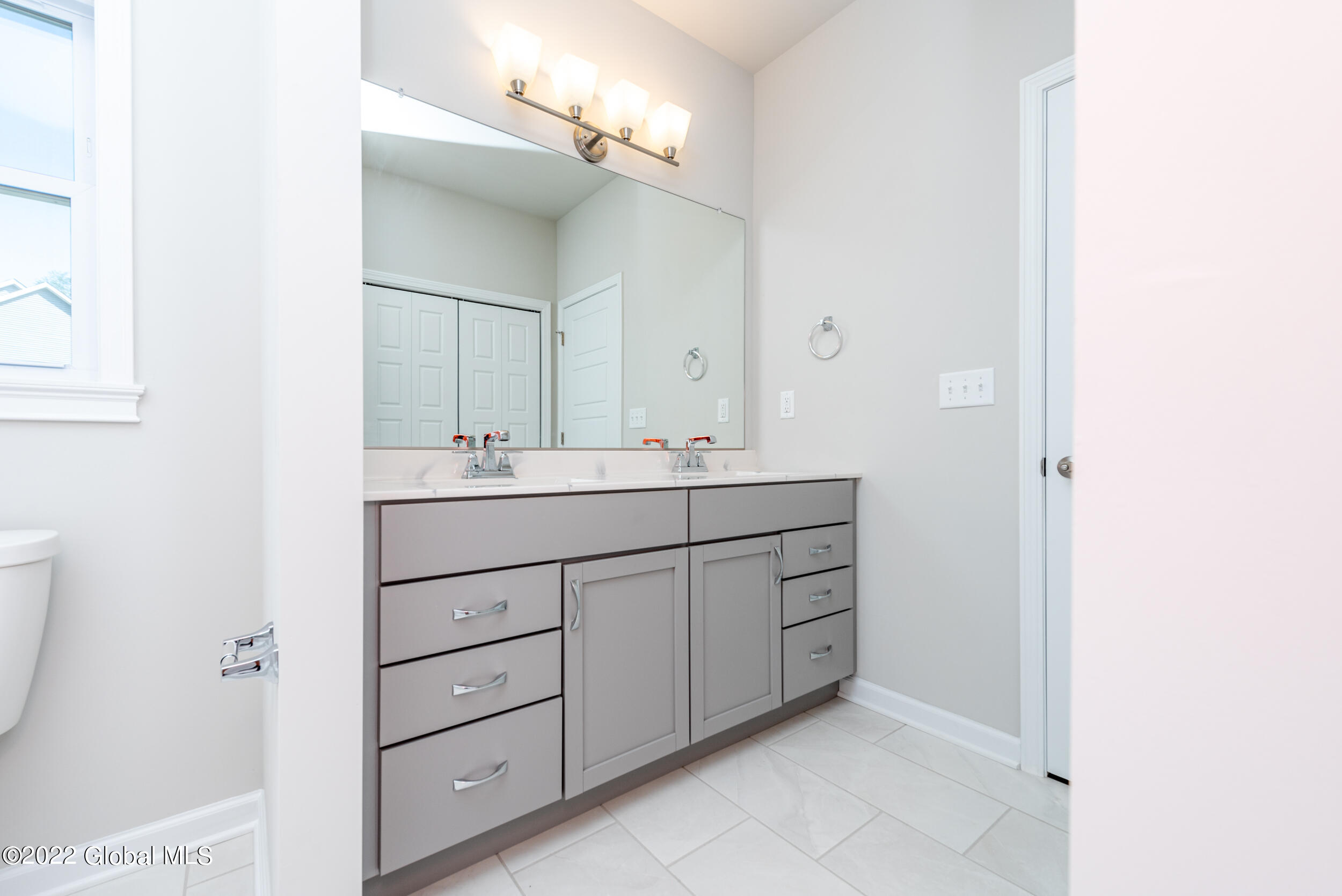 3 Pine Bush Road Schenectady, NY 12304 - Photo 17 of 24 REN_5351