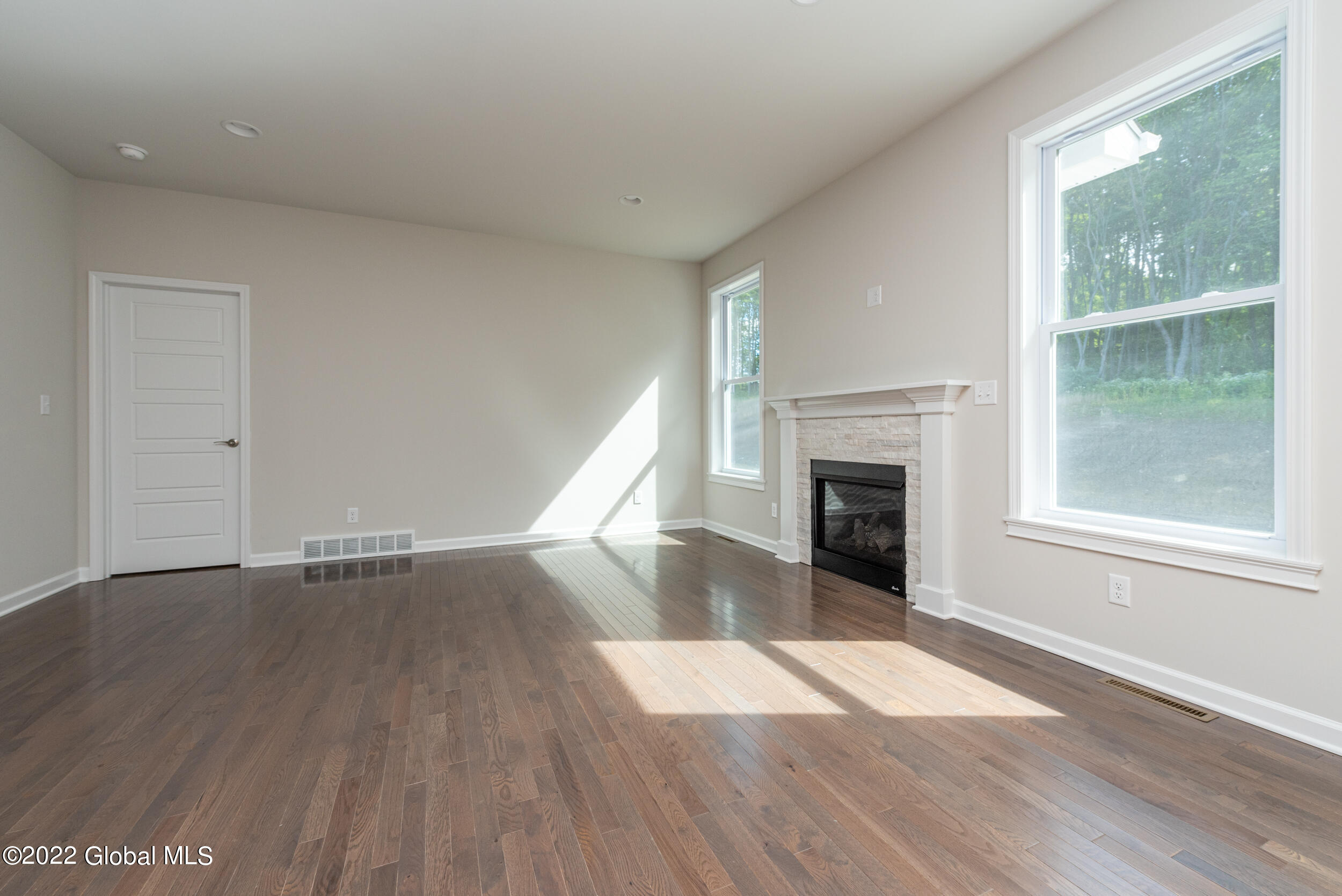 3 Pine Bush Road Schenectady, NY 12304 - Photo 10 of 24 REN_5310