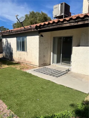 $1,750 | 2625 Lourdes Avenue, Las Vegas, NV 89102