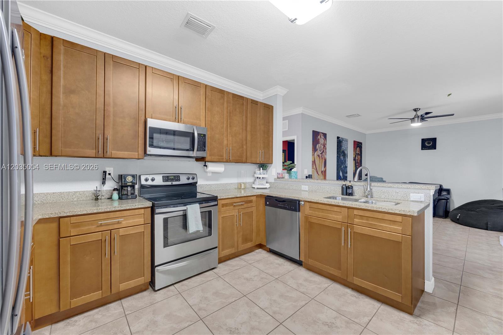 13384 Southwest 268th Terrace Homestead, FL 33032 - Photo 9 of 51
