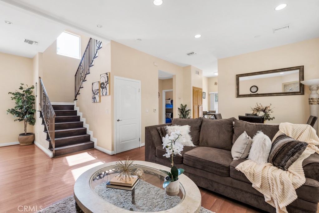 12642 Ralston Avenue, Unit 1 Sylmar, CA 91342 - Photo 3 of 31