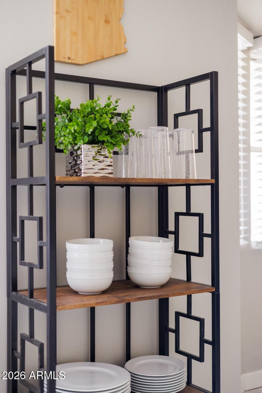 3011 South Country Club Way Tempe, AZ 85282 - Photo 5 of 36 04.5 Large