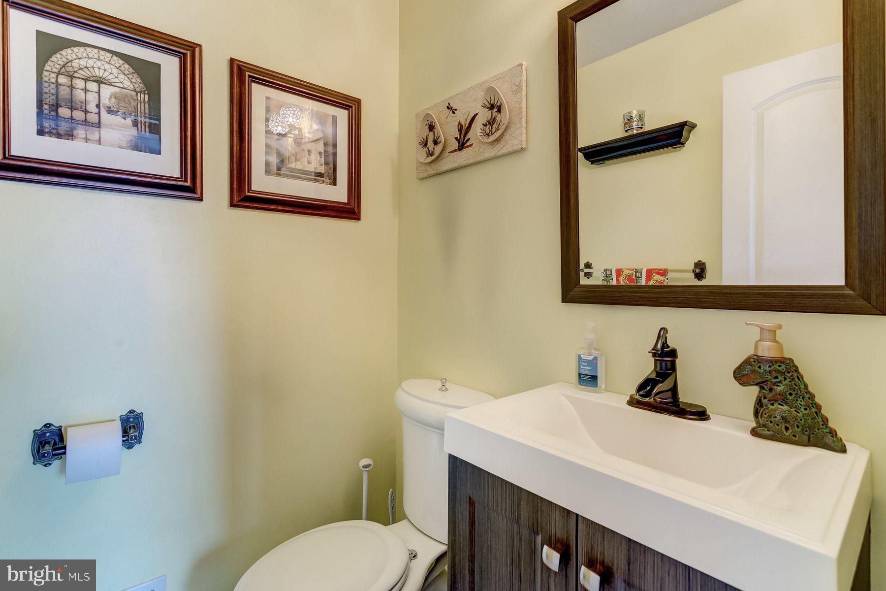 4305 Mispillion Road Baltimore, MD 21236 - Photo 11 of 37 HALF BATH ON MAIN