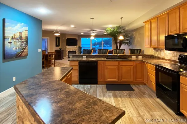 1200 Lands End Parkway, Unit 123, Osage Beach, MO 65065