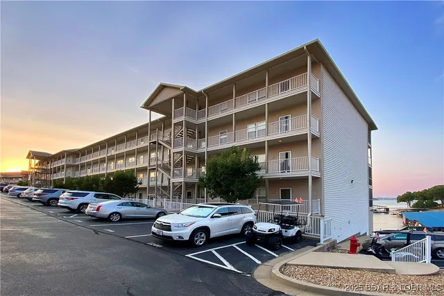 $479,000 | 1200 Lands End Parkway, Unit 123, Osage Beach, MO 65065