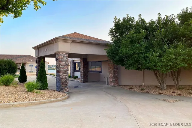 $479,000 | 1200 Lands End Parkway, Unit 123, Osage Beach, MO 65065