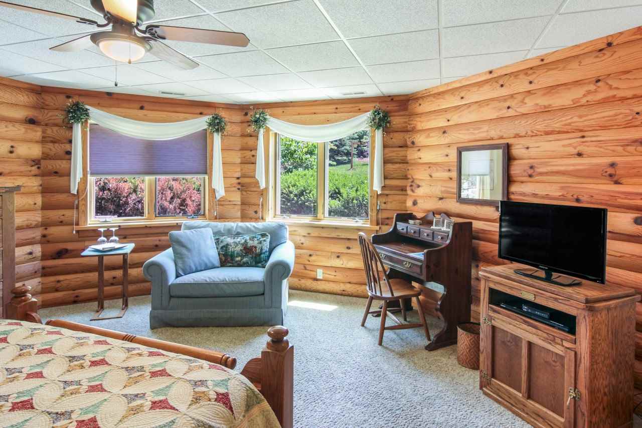 13573 South Gallagher Road Traverse City, MI 49684 - Photo 57 of 80 1875946-56.JPG