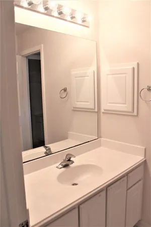 $2,700 | 71 North Brooksedge Circle, The Woodlands, TX 77382