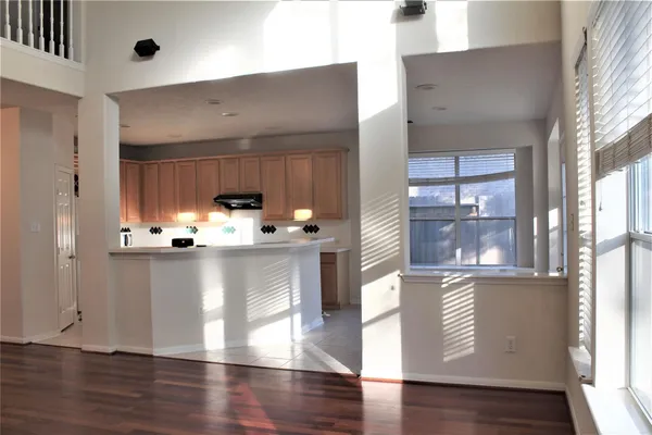 $2,700 | 71 North Brooksedge Circle, The Woodlands, TX 77382