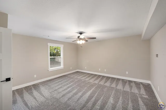 $424,995 | 4406 Southwest Lakeside Drive, Topeka, KS 66610