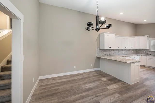 $424,995 | 4406 Southwest Lakeside Drive, Topeka, KS 66610