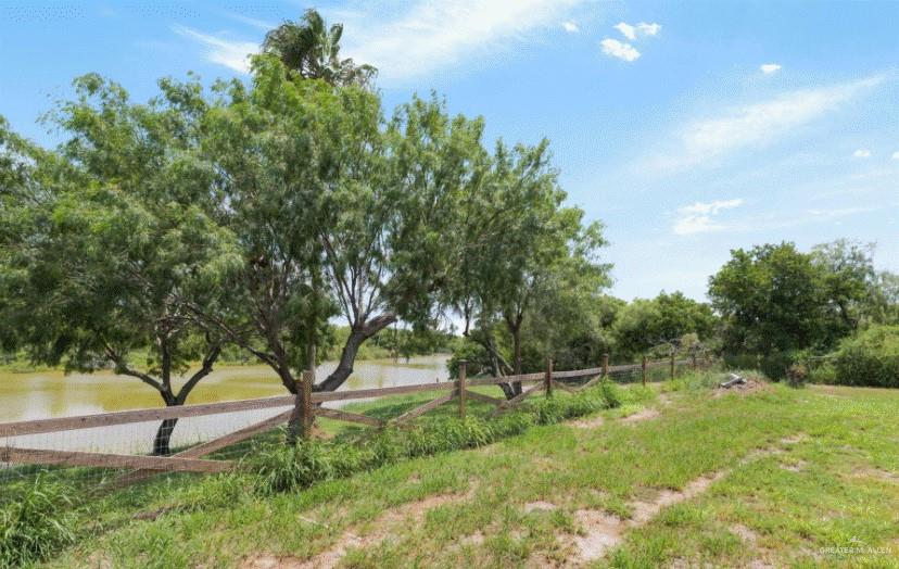 30504 Poco Parte Los Fresnos, TX 78566 - Photo 5 of 20 a view of a park with large trees