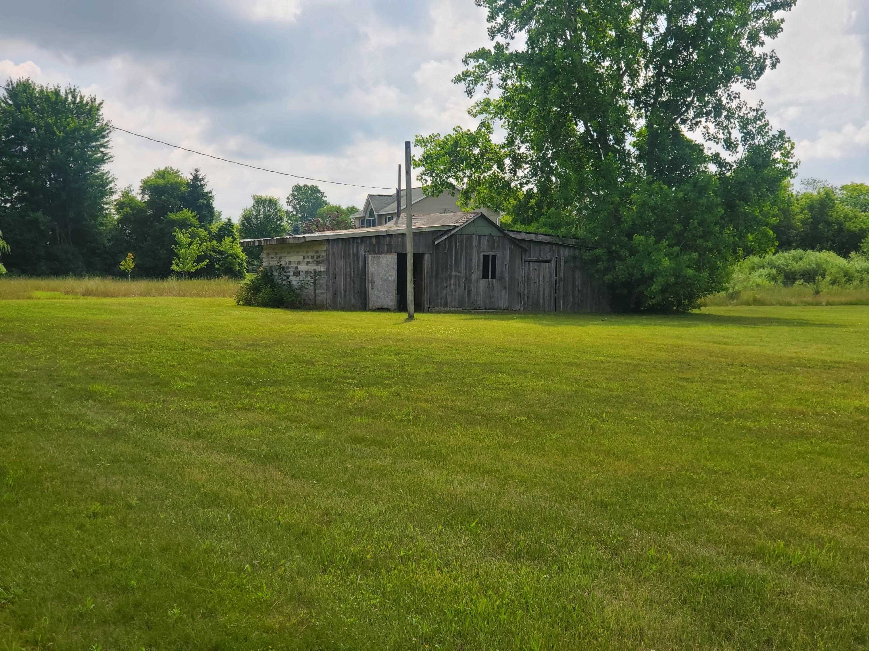 4404 East Blanchard Road Shepherd, MI 48883 - Photo 3 of 16