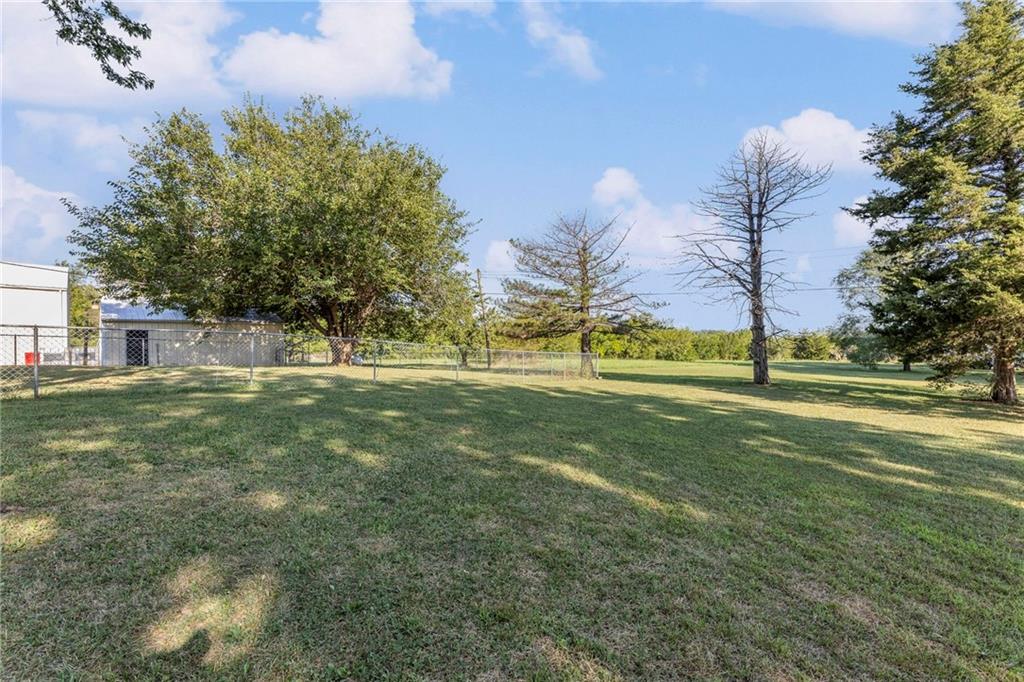 4584 Mucho Gusto Road Vassar, KS 66543 - Photo 38 of 40