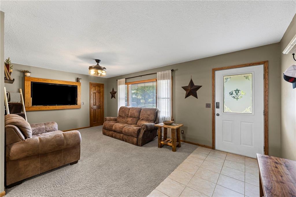 4584 Mucho Gusto Road Vassar, KS 66543 - Photo 5 of 40