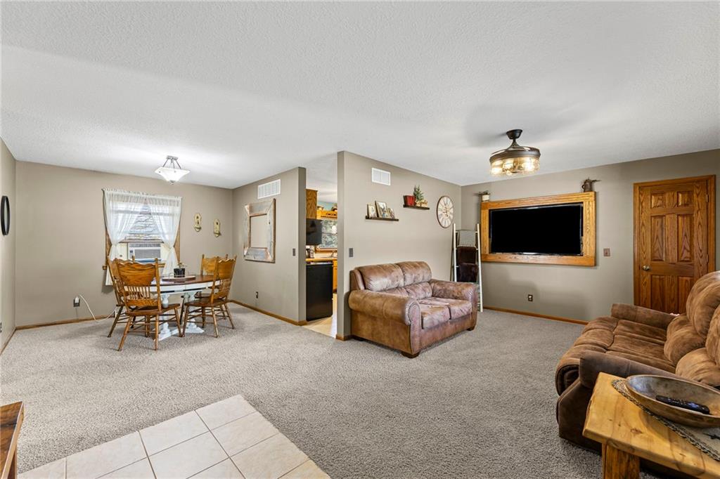 4584 Mucho Gusto Road Vassar, KS 66543 - Photo 8 of 40