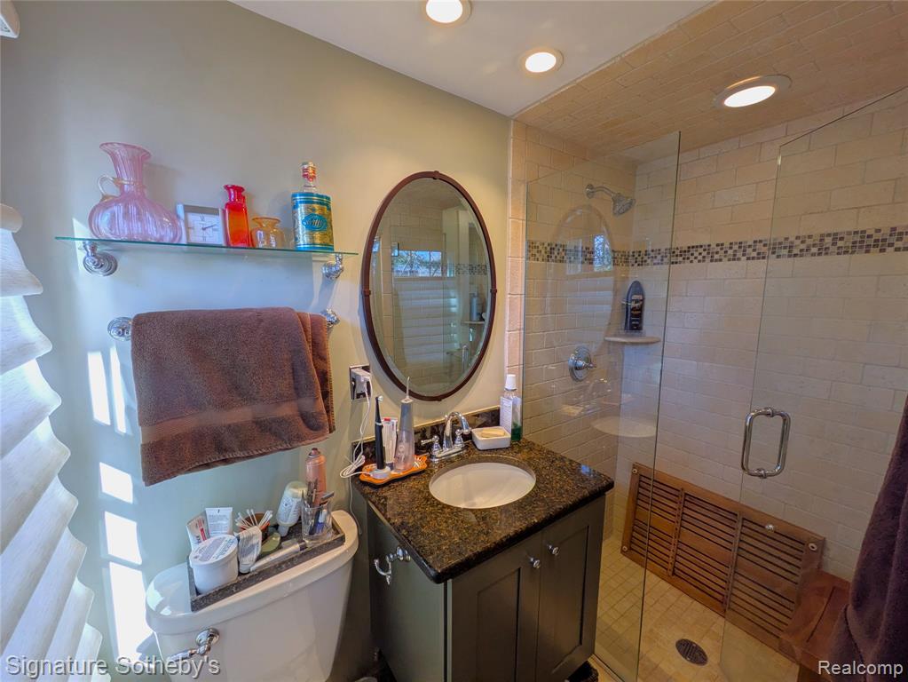 19470 Beverly Road Beverly Hills, MI 48025 - Photo 7 of 31