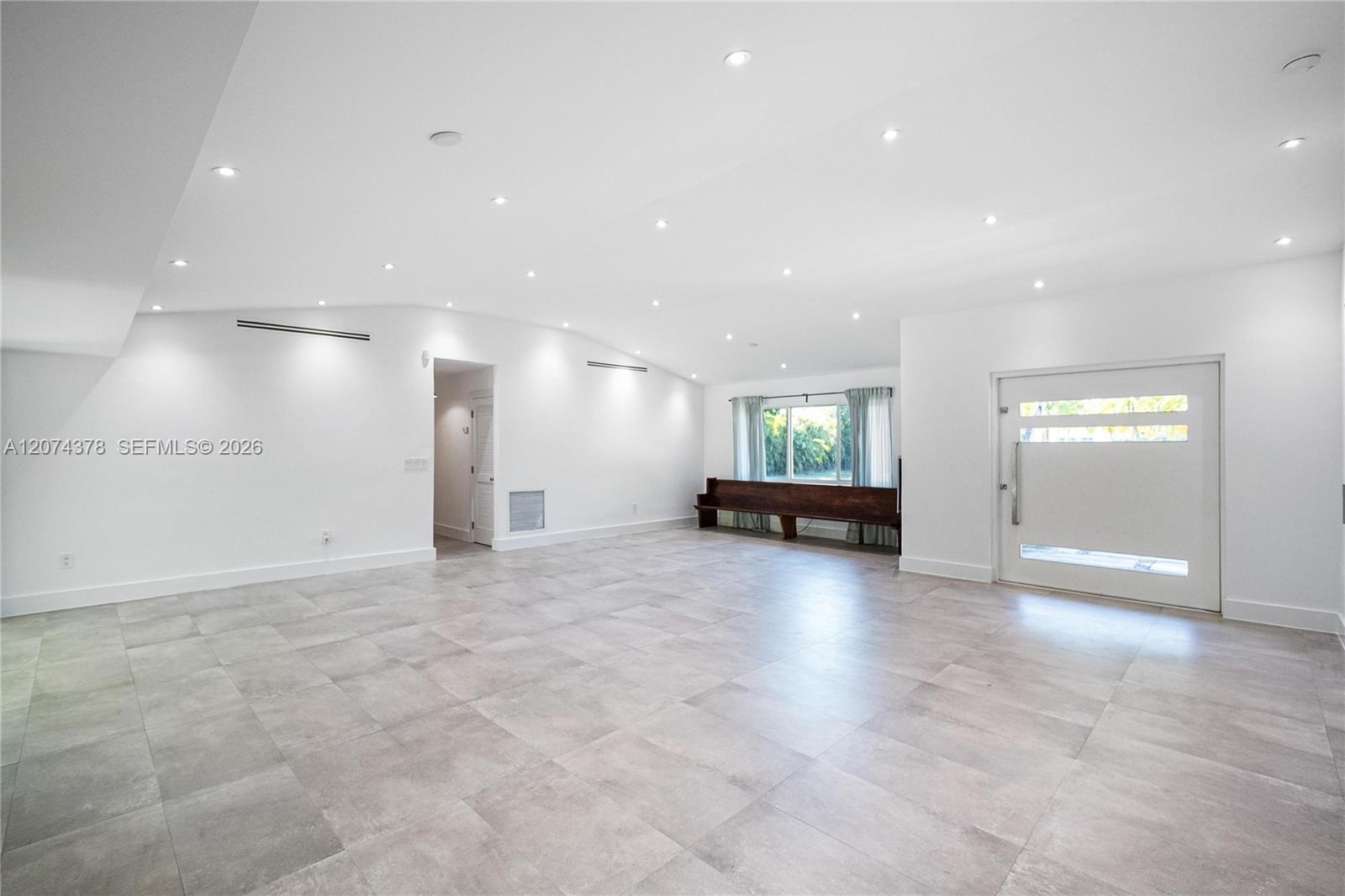 5801 Southwest 44th Terrace Miami, FL 33155 - Photo 5 of 41 Gallery Image 5