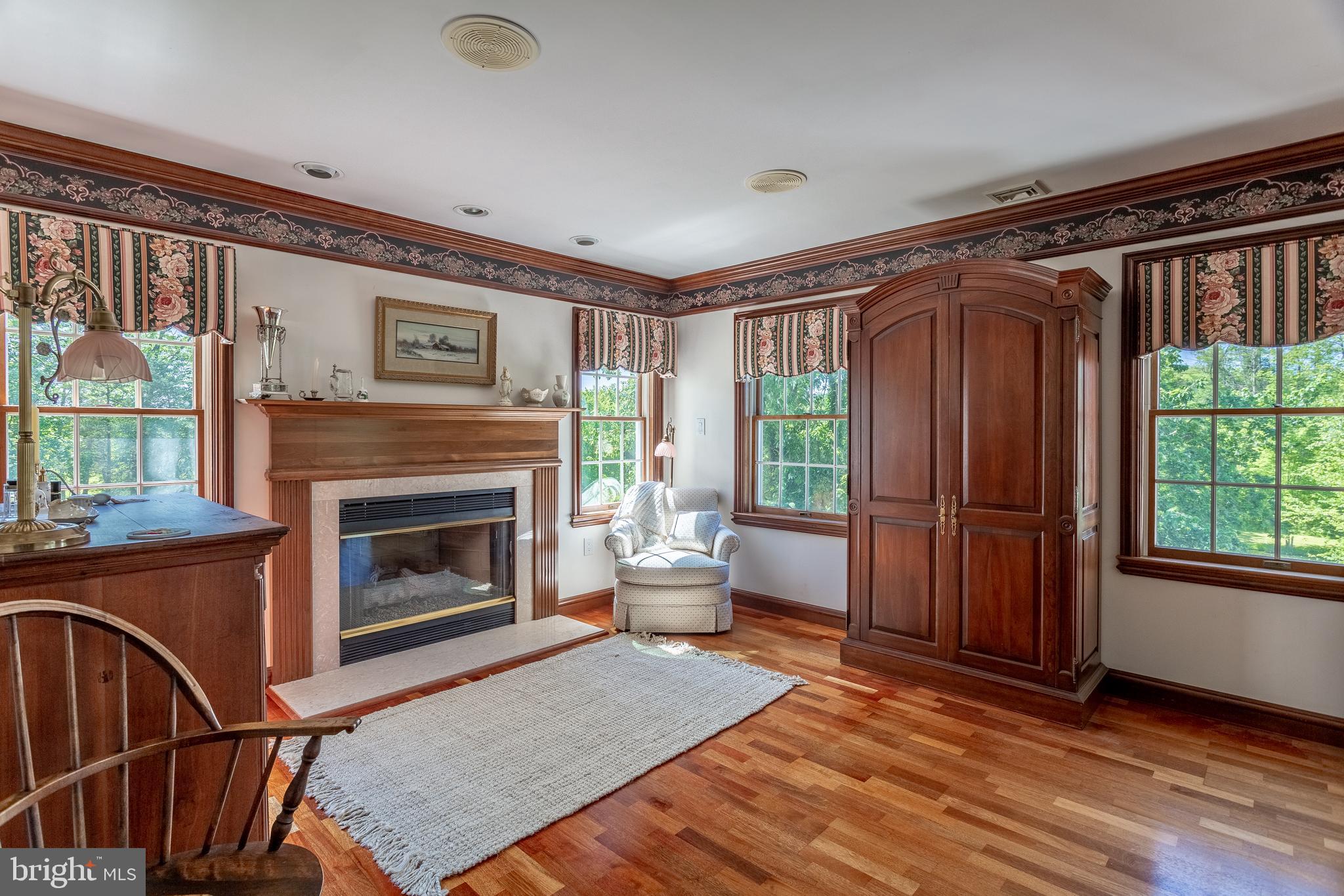 2095 Knight Road Pennsburg, PA 18073 - Photo 29 of 47